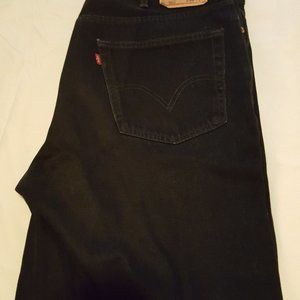 Levis Black 550 ..... 40 x 34L